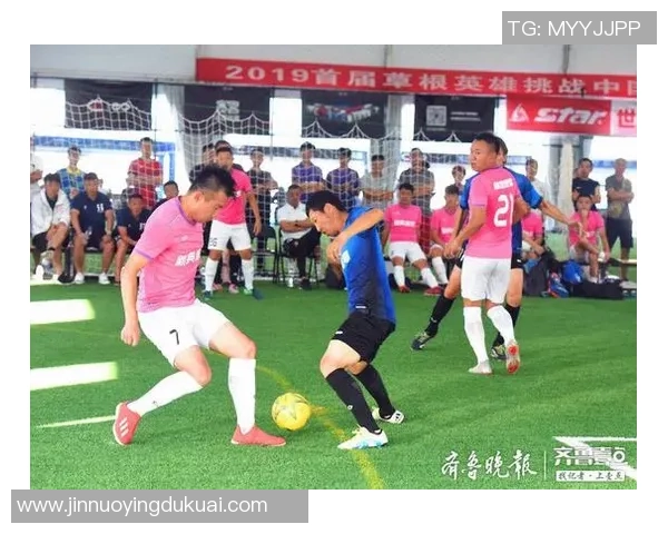 足球邓教练的执教哲学与球队成长之路探讨